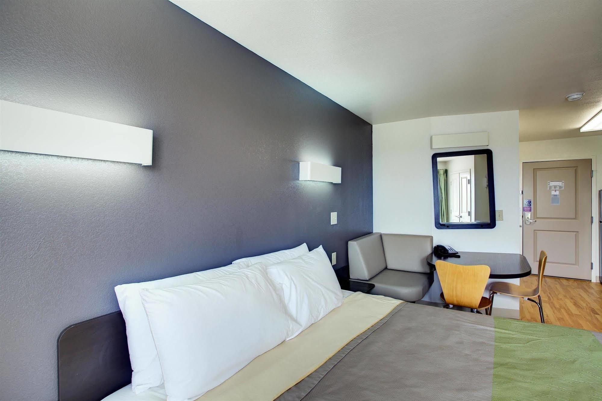 Hotel 6-sweetwater, Tx