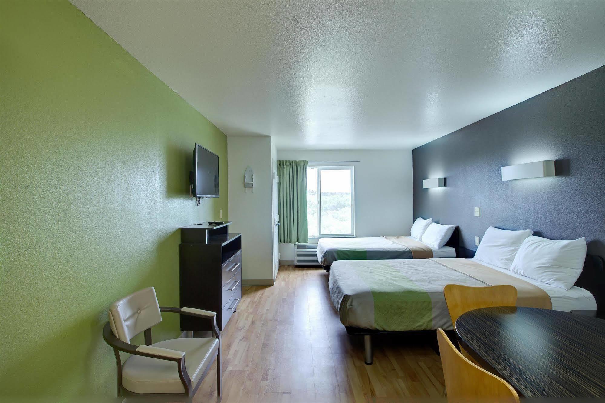 Hotel 6-sweetwater, Tx